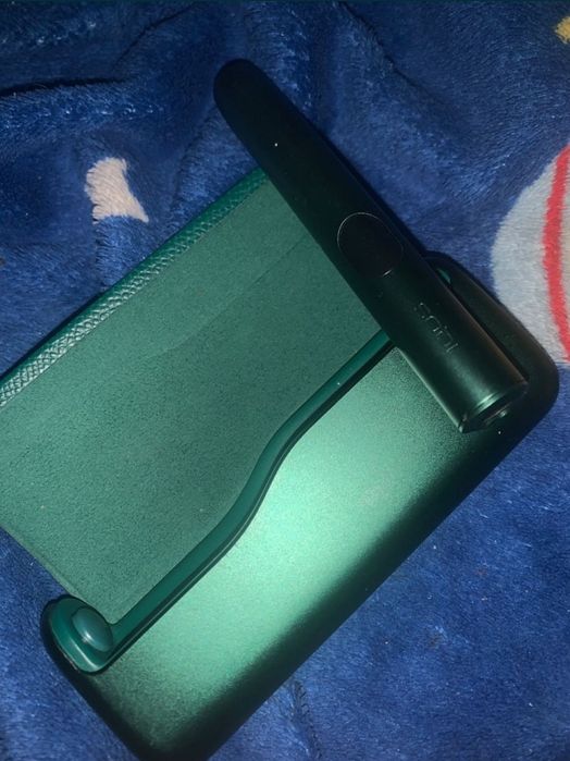 vand 2 iqosuri cu display