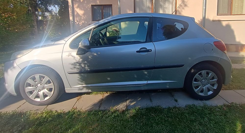 Peugeot 207 coupe