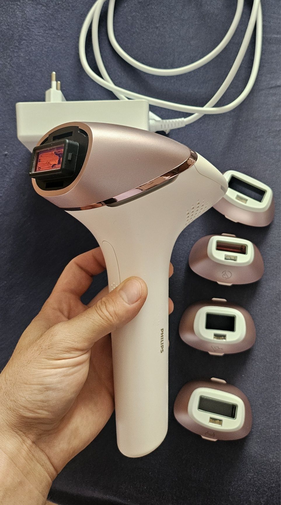 Фотоепилатор Philips Lumea Bri958