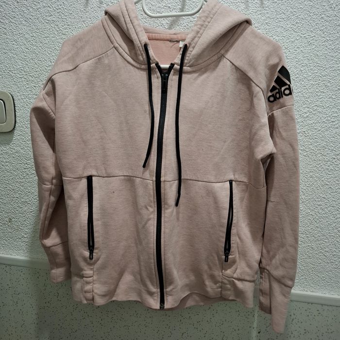 Продавам суичъри на Adidas, H&M