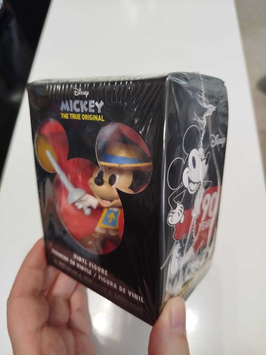 Фигурки на Мики Маус