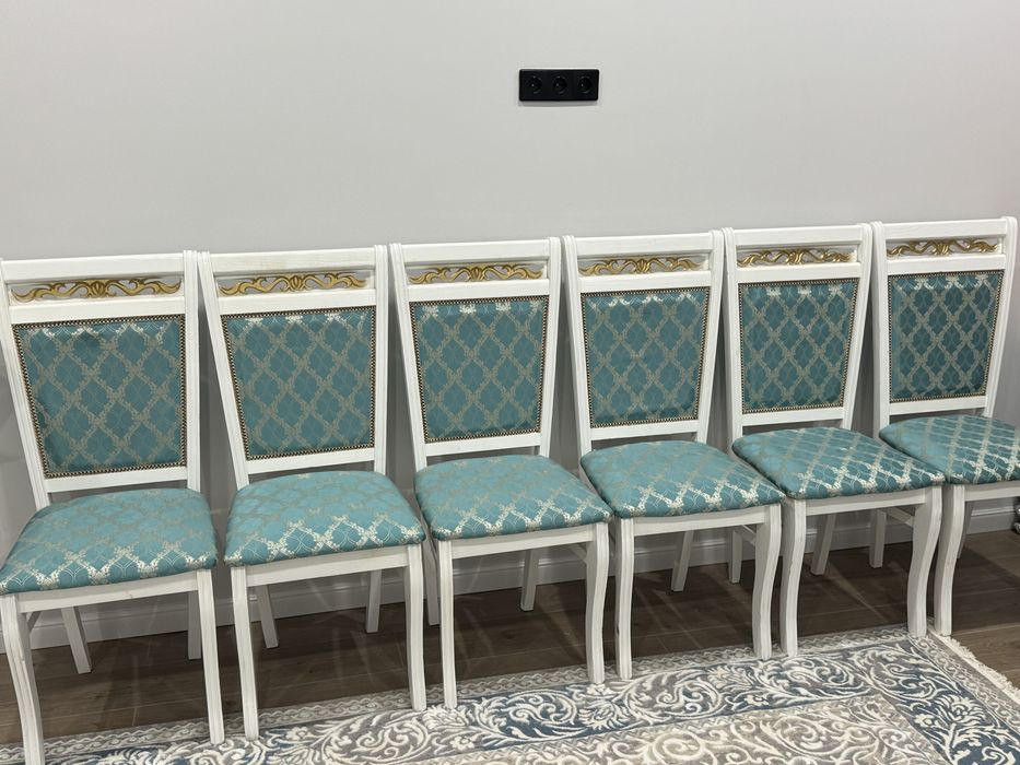 Стол и стулья деревянные 6шт