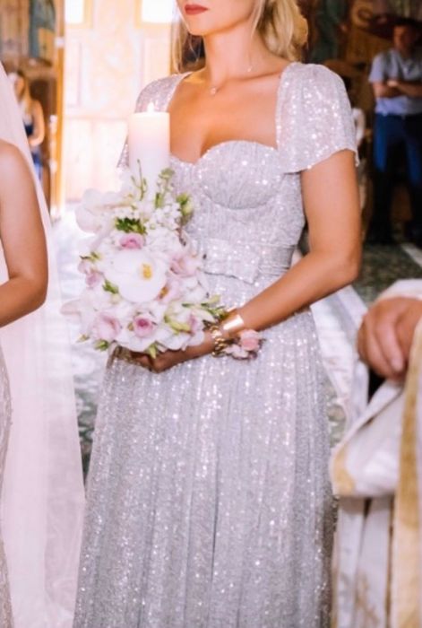 Se vinde rochie pentru orice ocazie