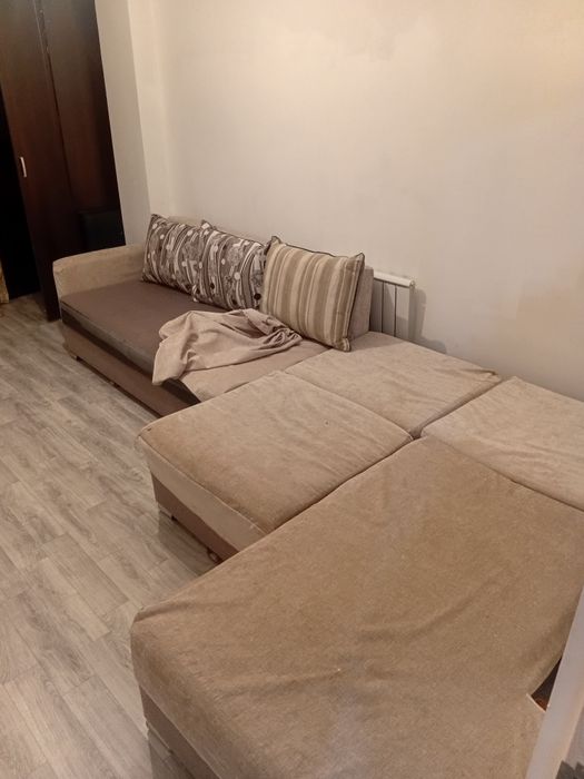 Кровать с матрасом и диван