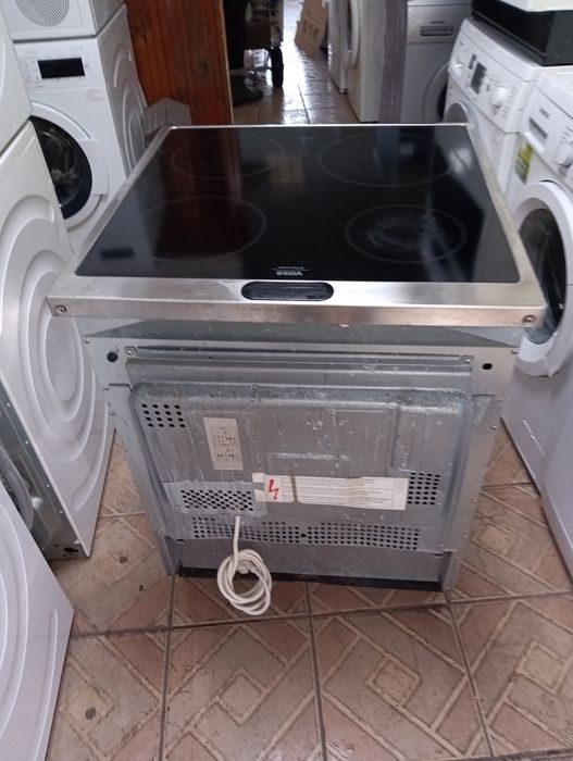 Иноксова свободно стояща печка с керамичен VOSS Electrolux с Гаранция!