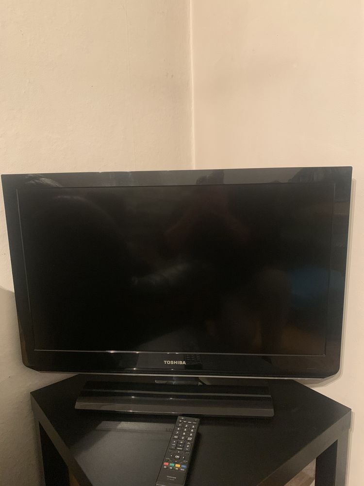 TOSHIBA 32 инча