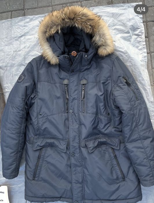 Пуховик Аляска новая, тёплая, не продуваемая, чистая, с капюшоном.