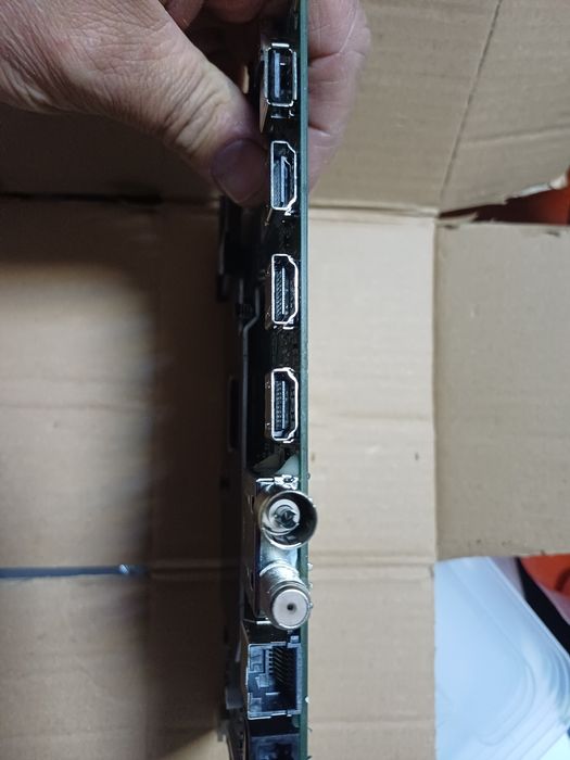 Placa de baza 715GB414-M0G-B00-006K - Philips 58PUS8506/12
Este testat