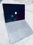 Microsoft Surface Book 2-13”, un laptop premium 2-in-1