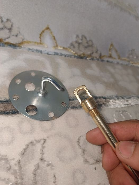 Срочно продам новый оригинал запчасти от люстры