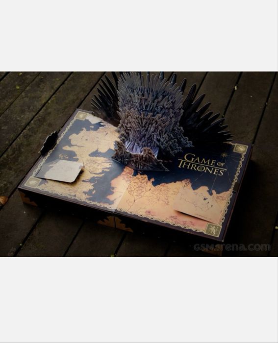 Realme 15 Pro 5G Игра на Тронове/Лимитирано издание