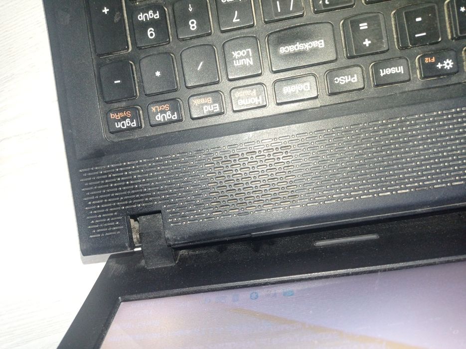 Lenovo notebook sotiladi