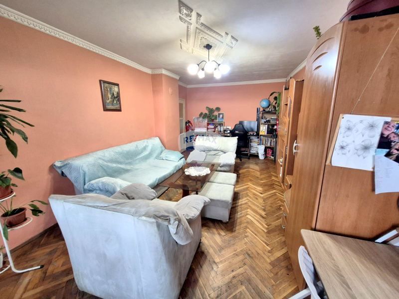 Продава се Двустаен апартамент в Варна, Владислав Варненчик - 60 кв.м за 952 €/кв.м - Снимка #1