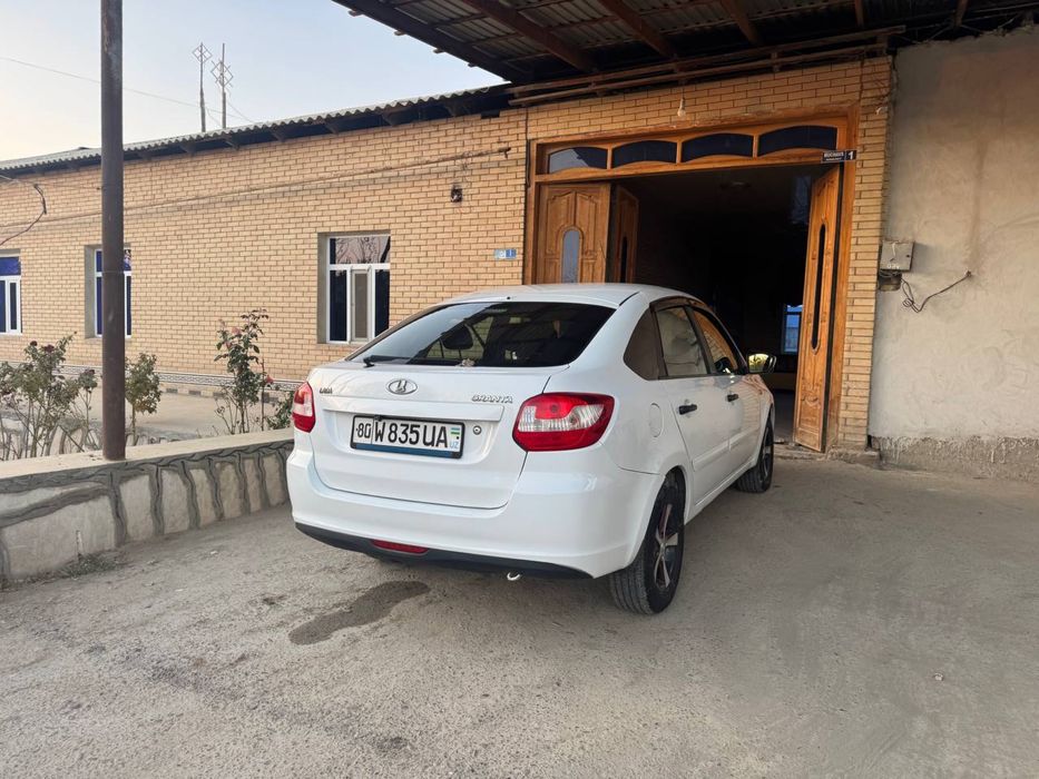 Лада гранта 2015 1.6 бензин метан