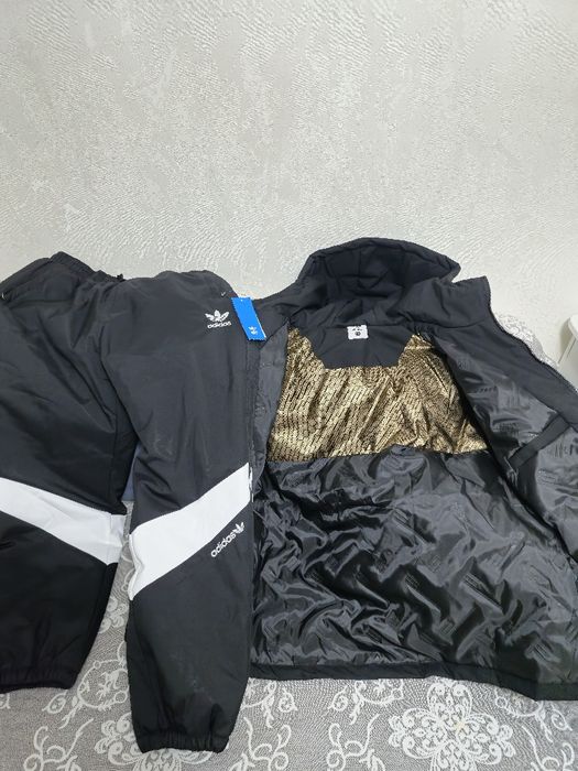 Прод.спорт.курт.брюк.пол.компл.нов.раз.52.54.цен.50.тыс.тор.есть.сроч.