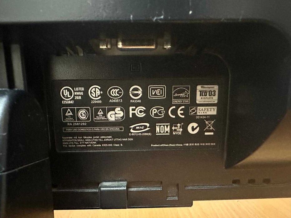 Продам дисплей монитор компьютера.