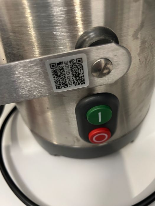 Професионална сокоизтисквачка Robot coupe J80