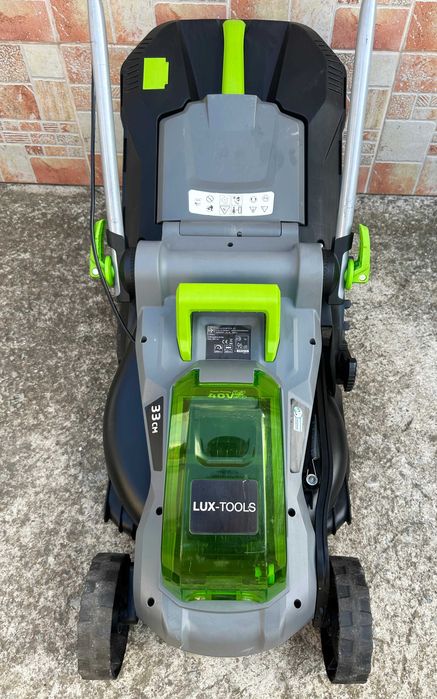 LUX A-RM-2x20 /4/33 SET - Акумулаторна косачка като нова 2x20V 4.0Ah