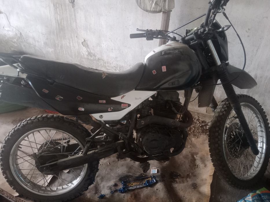 Продам мотоцикл эндуро