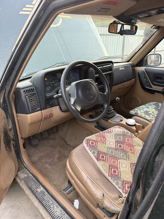 Jeep Cherokee XJ 2.5