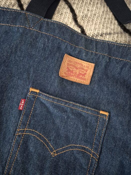 Чанти, Levis и набук