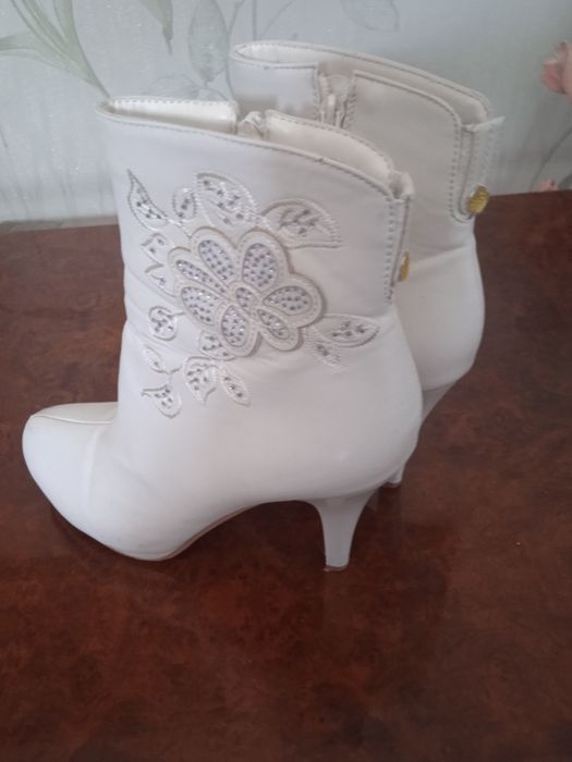 Женская обувь полуботинки