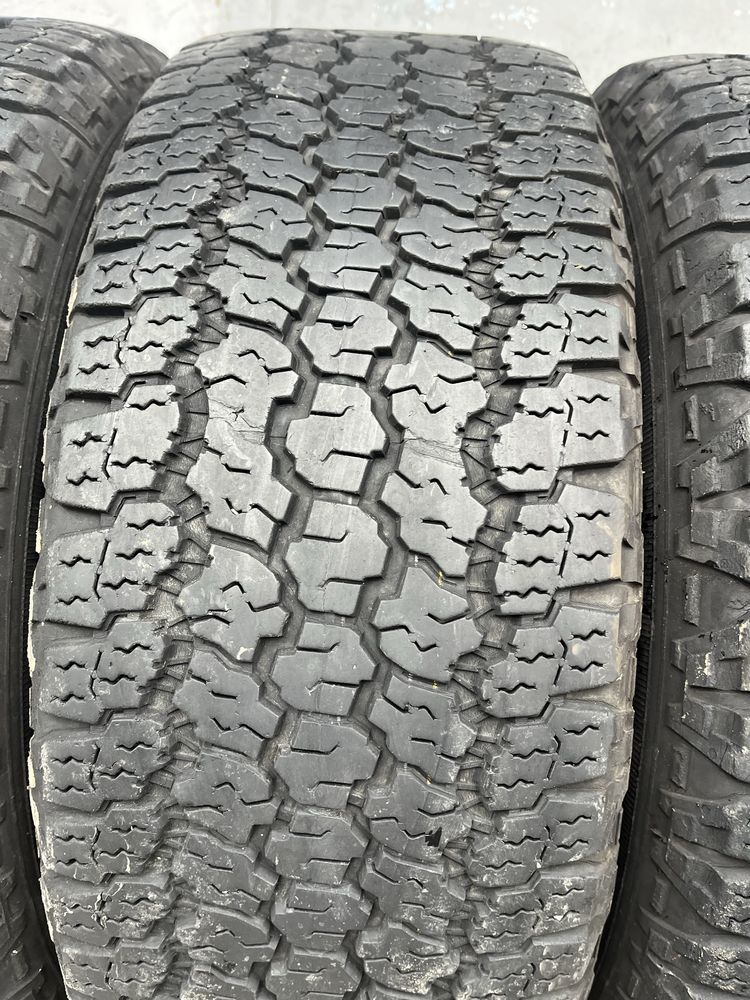 4 бр. всесезонни гуми 255/70/15C GoodYear WRL DOT 4820 6-6,5 mm