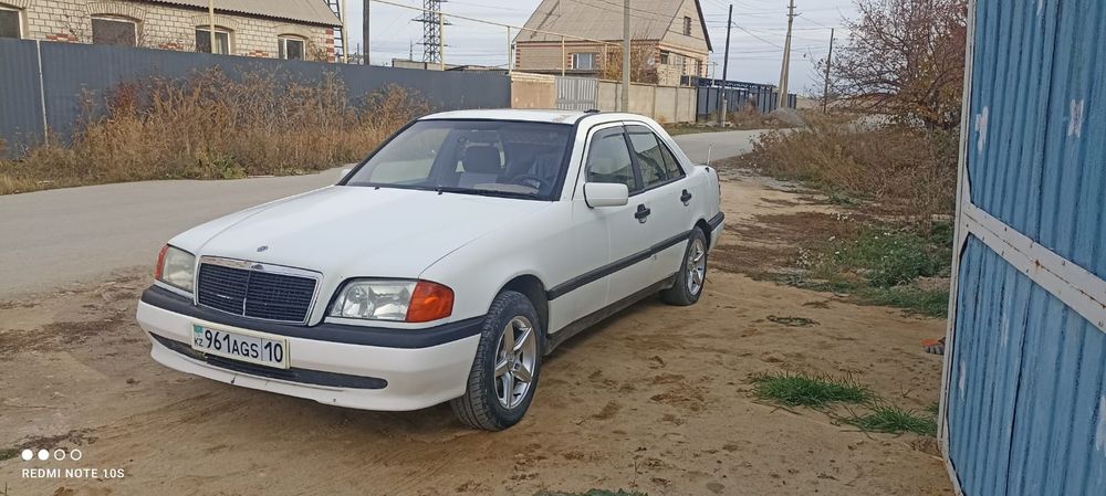 Продам машину Мерседес