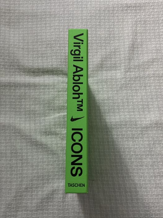 Nike somethings off taschen virgil abloh