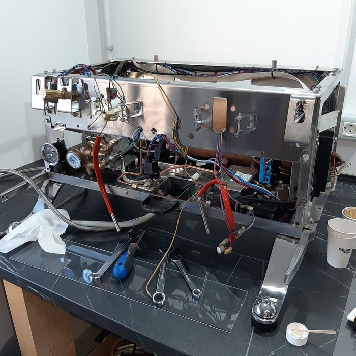 Reparatii , revizii aparate de cafea (service espressoare).