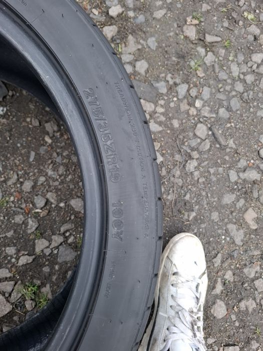 Vand 2 anvelope 275 35 19 gripmax de vara ca noi dot 2024