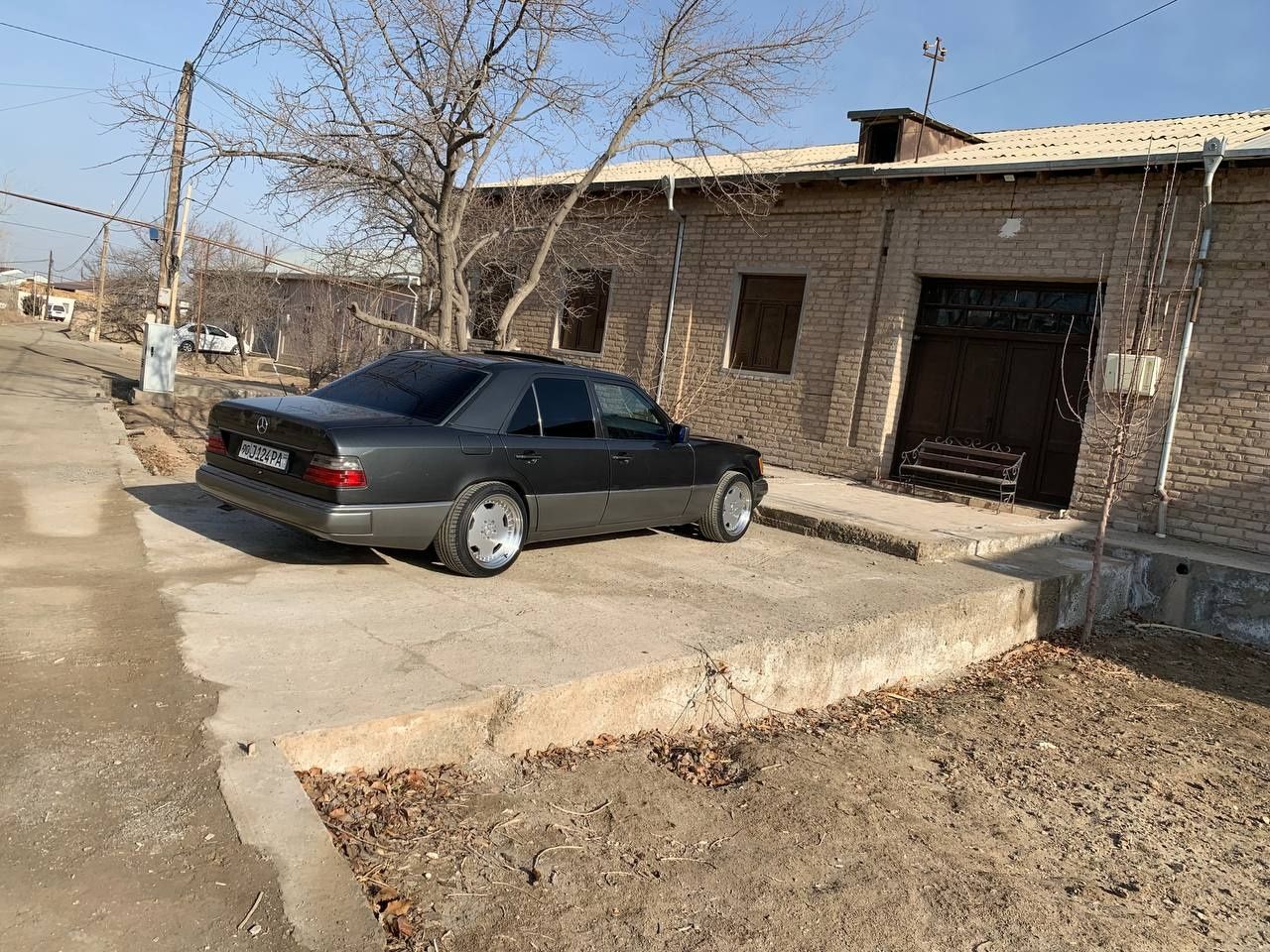 Mers W124 yil 1993 zo'r xolatda
