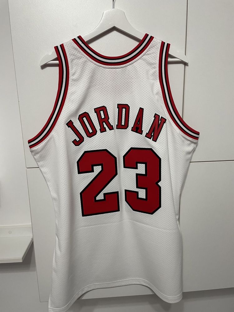 Maieu Bulls Jordan Mitchell&Ness alb