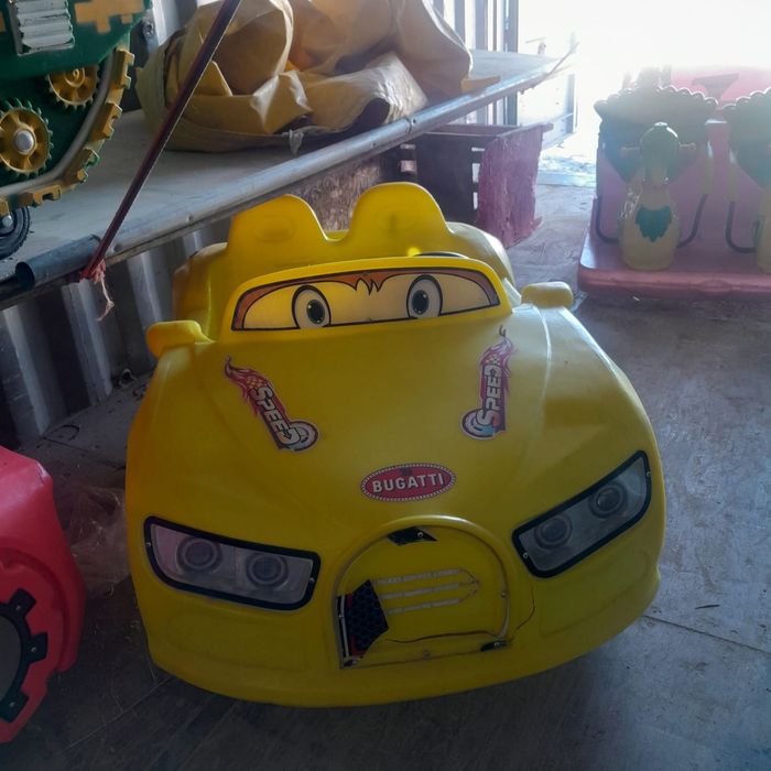 Жанатын ойыншық машиналар,карусельдер