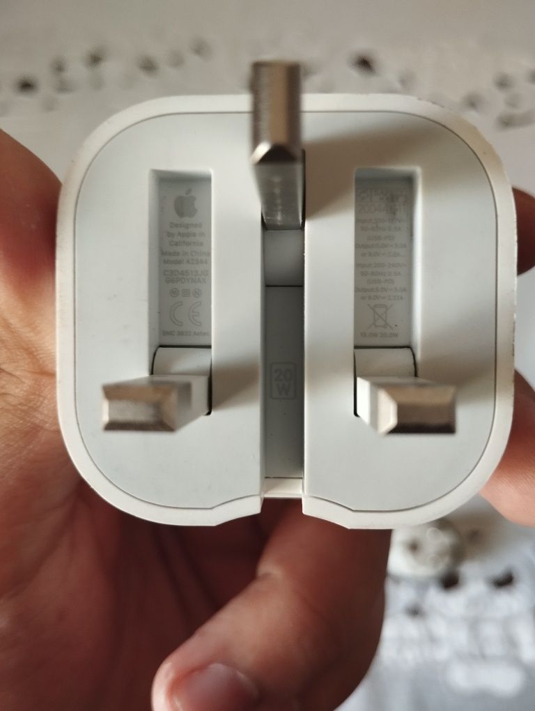 IPhone orginal Galogka orginal sim