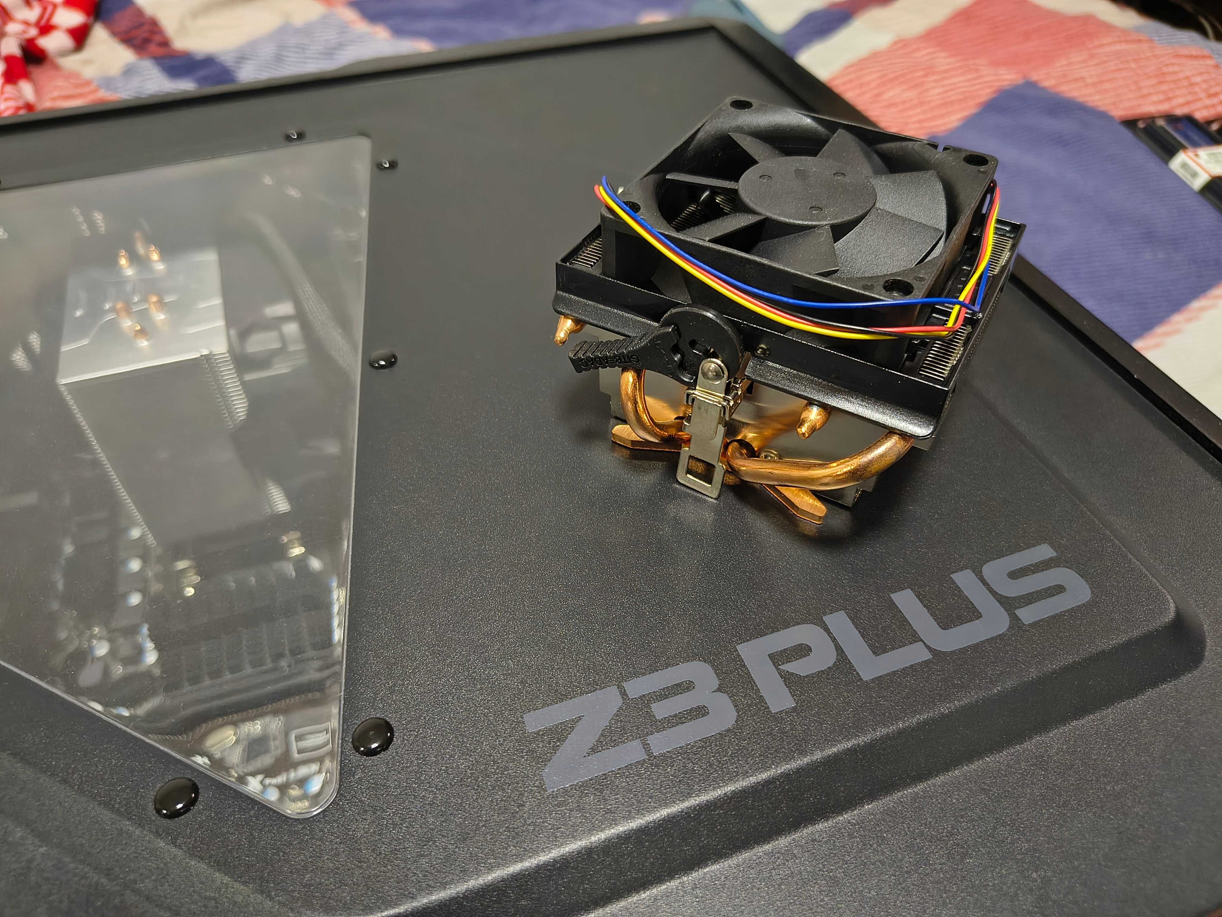 Продавам дъно ASROSK 970 Xtreme 3 и процесор AMD FX 8320 Black Edition