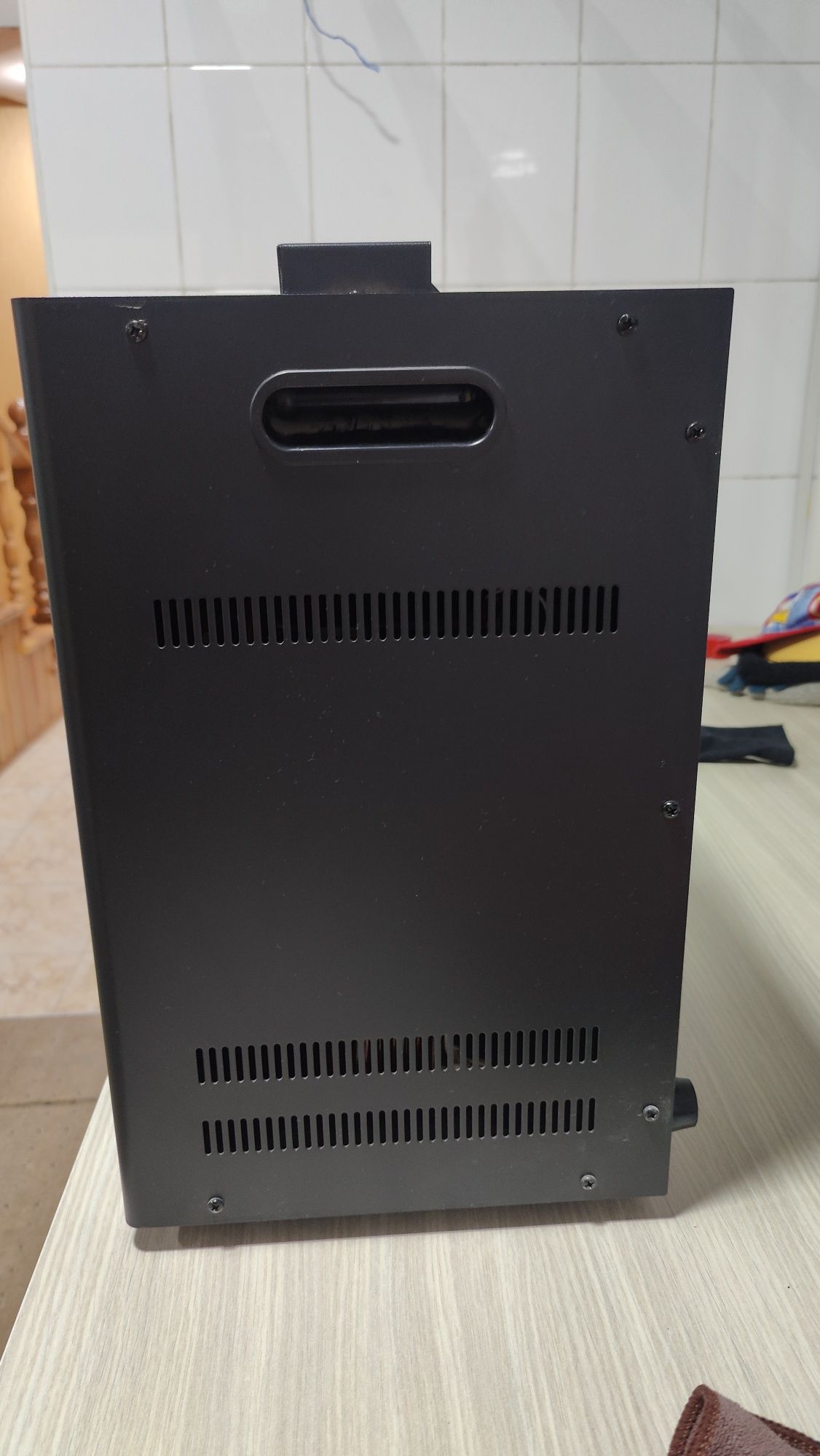 Продам стабилизатор напряжения Pitbull TMB95-20kVA