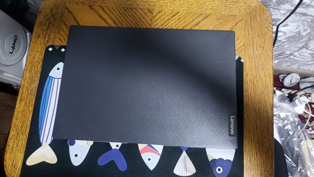 NOUTBOOK Lenova y/g