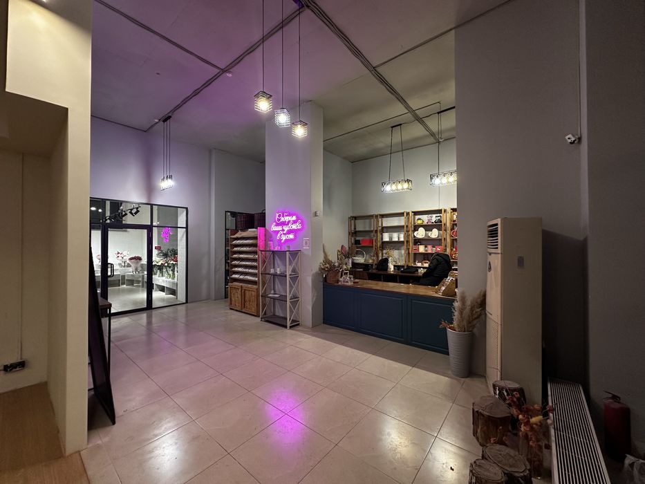 Аренда помещения для бизнеса клубники в шоколаде/бенто тортов