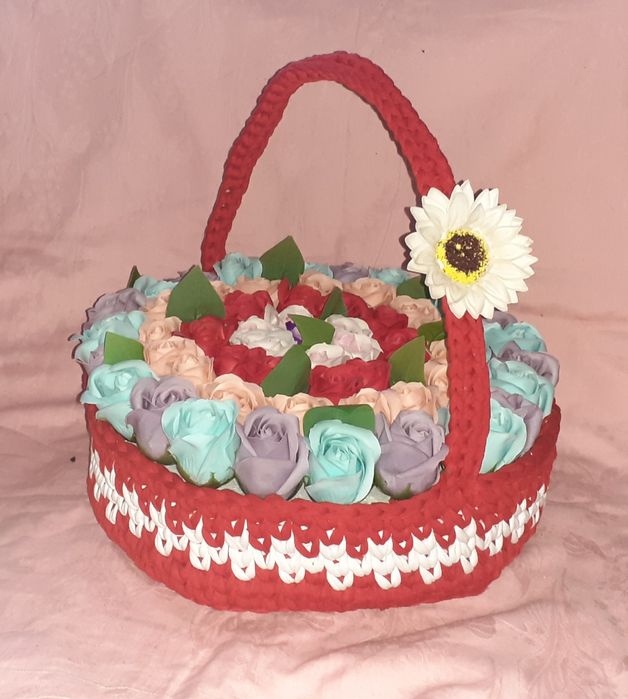 Trandafiri de sapun, cos crosetate...