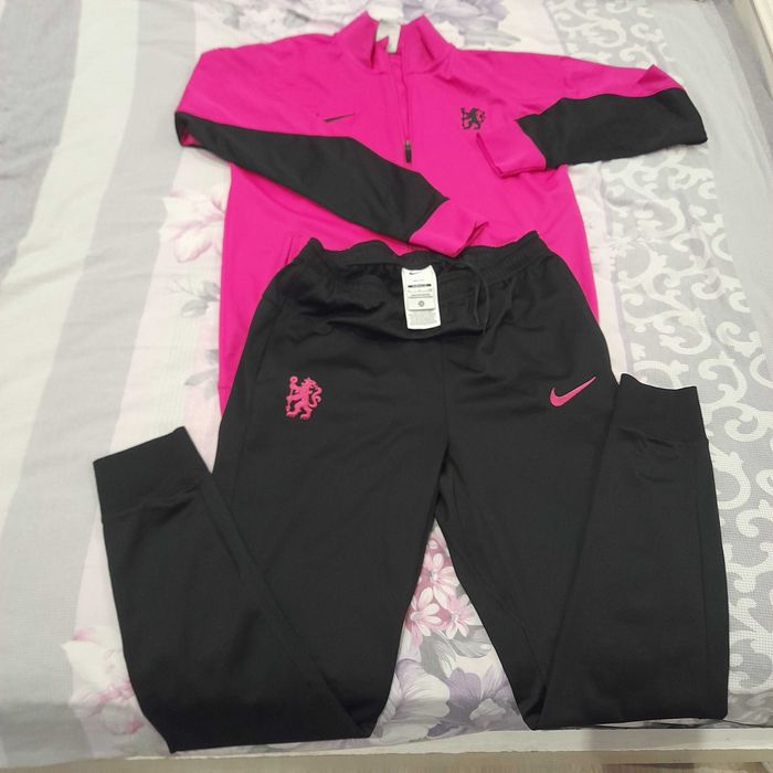 Дамски комплект на  nike размер s