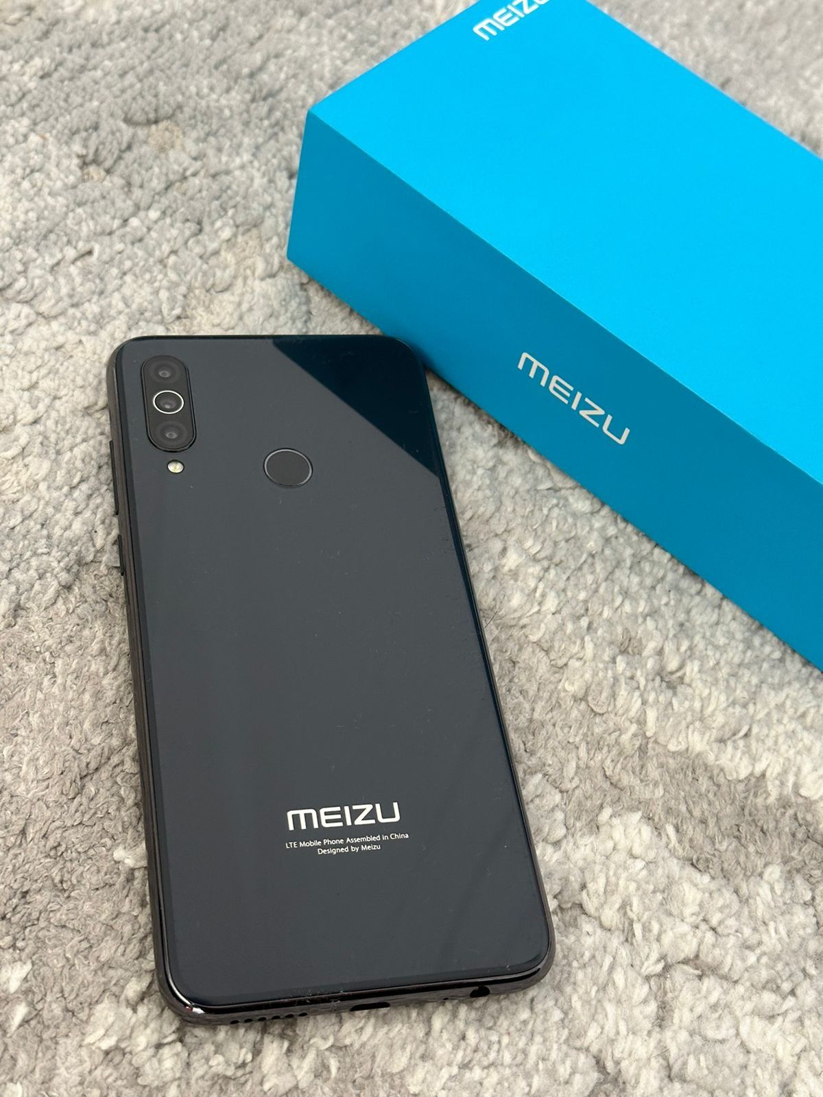 Смарифон Meizu M10