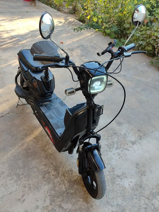 Bonvi skuteri ideal xolatda