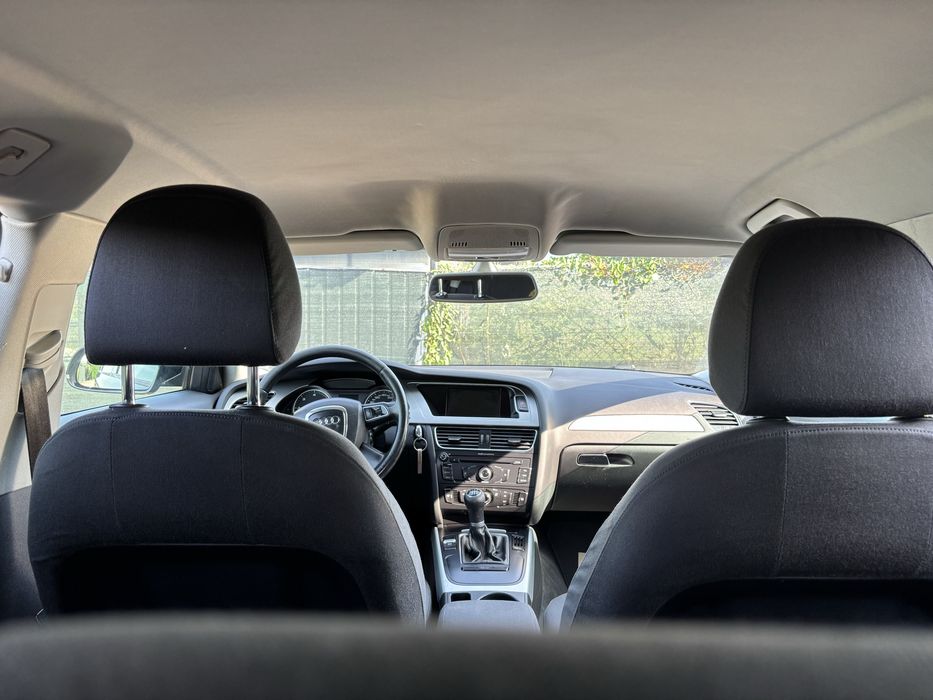 Vând Audi A4 2010 2.0 TDI