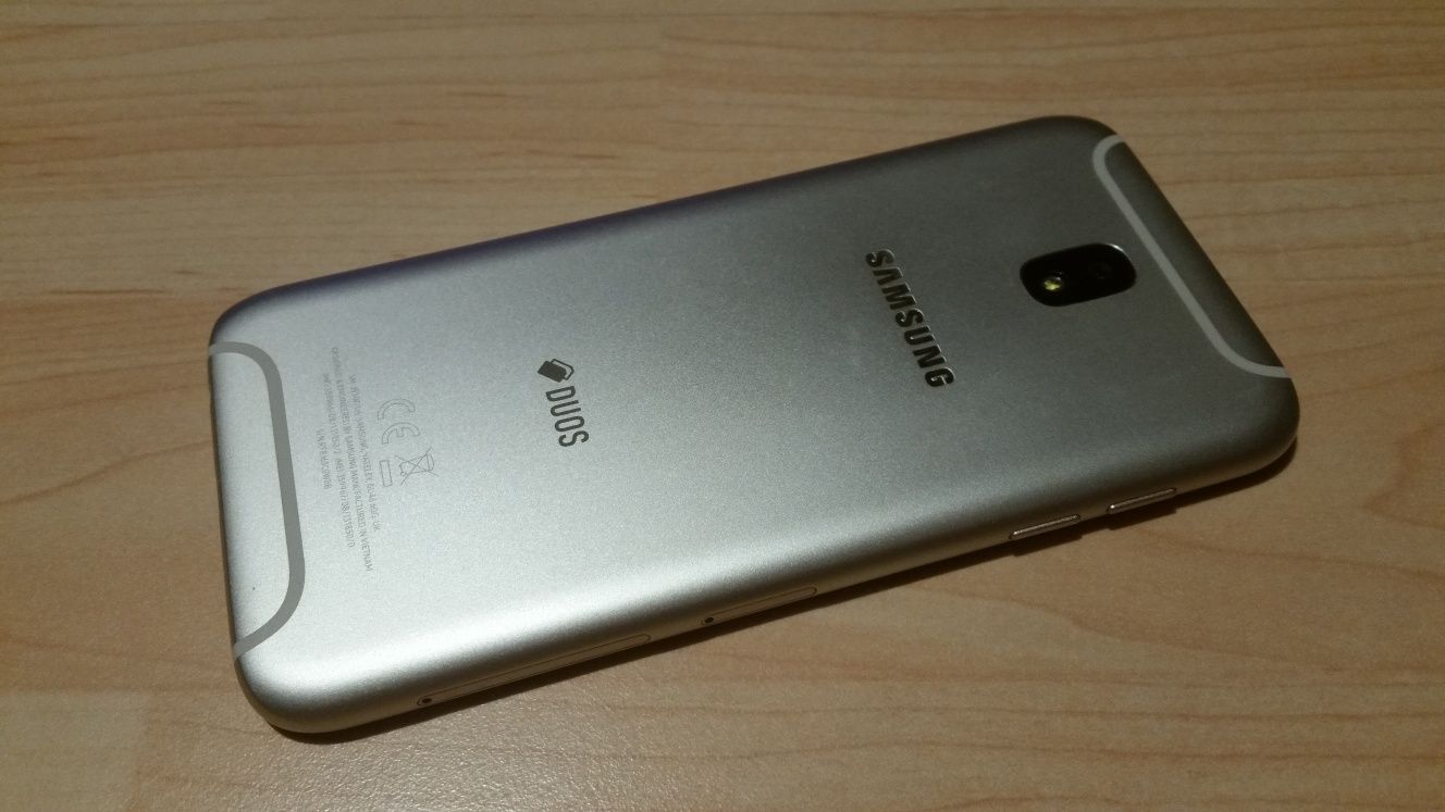 Samsung Galaxy J5 2017 SM-J530F/DS Duos за ремонт