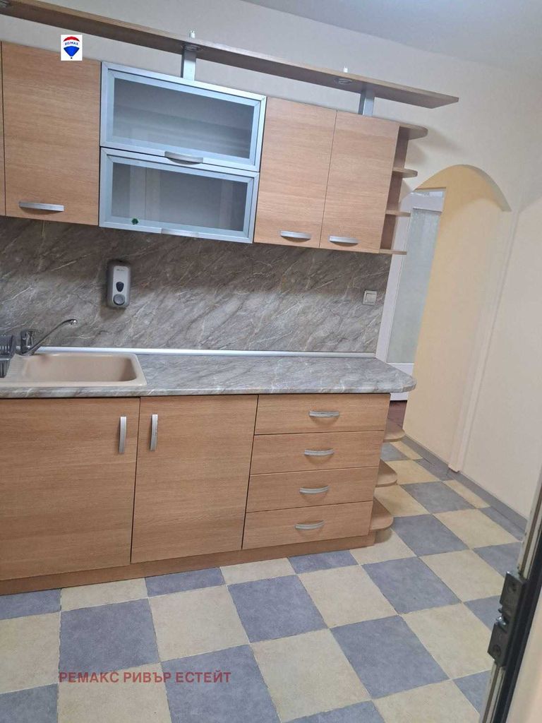 Продава се Двустаен апартамент в Русе, Здравец Север 1 - 65 кв.м за 1153 €/кв.м - Снимка #3