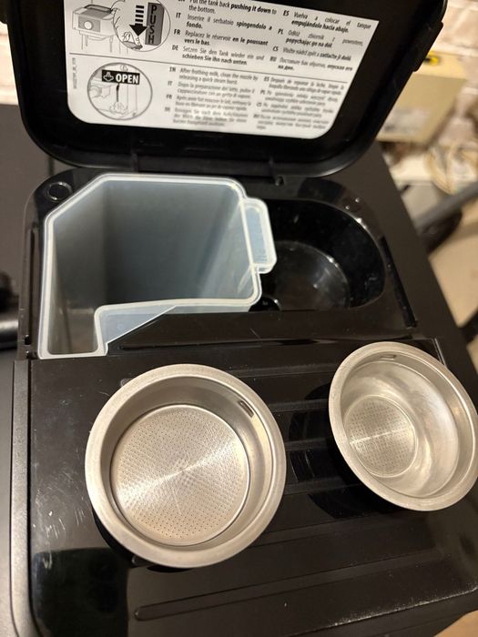 Кафемашина DeLonghi Stilosa EC260.BK