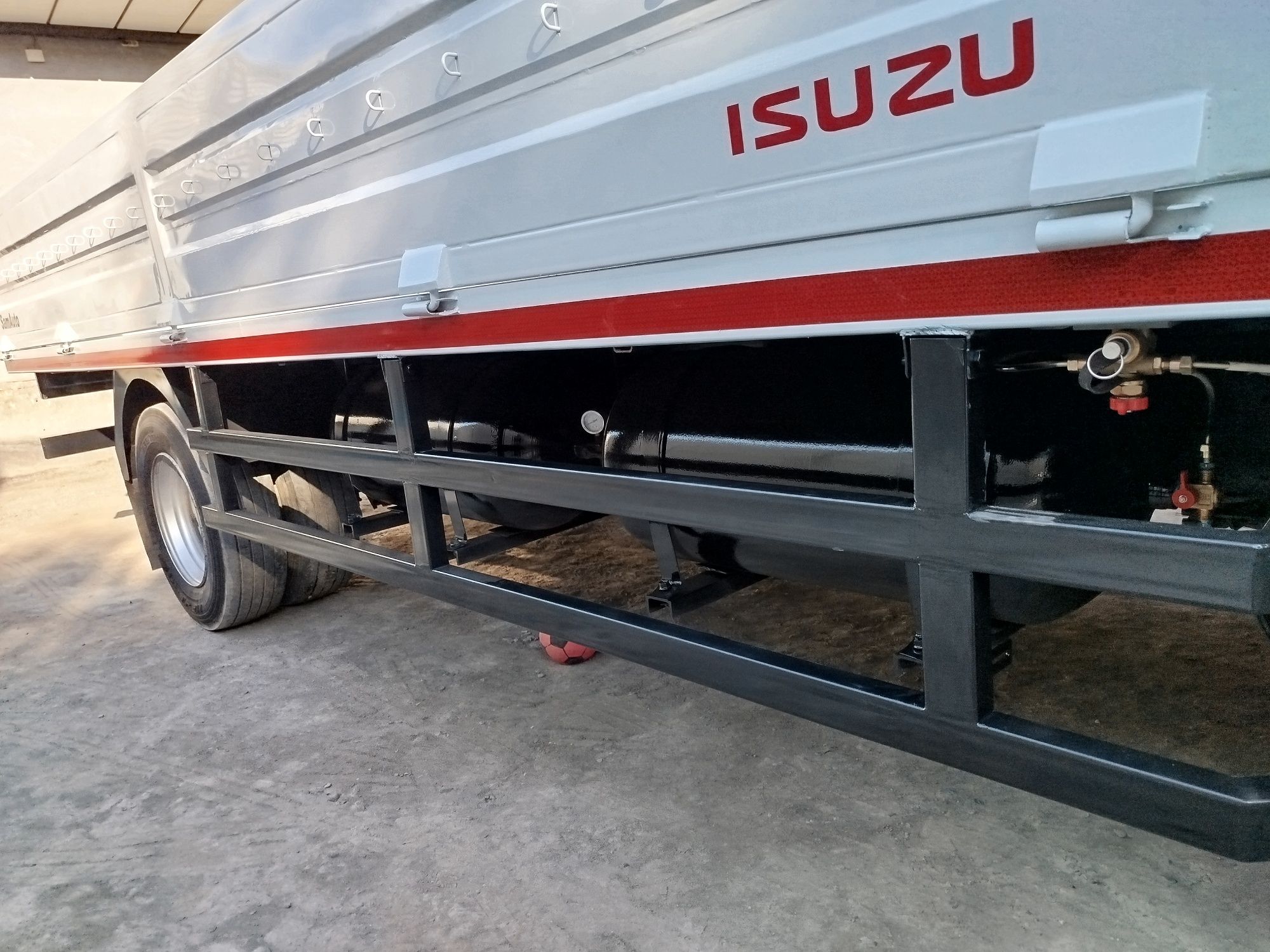 Isuzu avtobusdan yasalgan 2009 yil