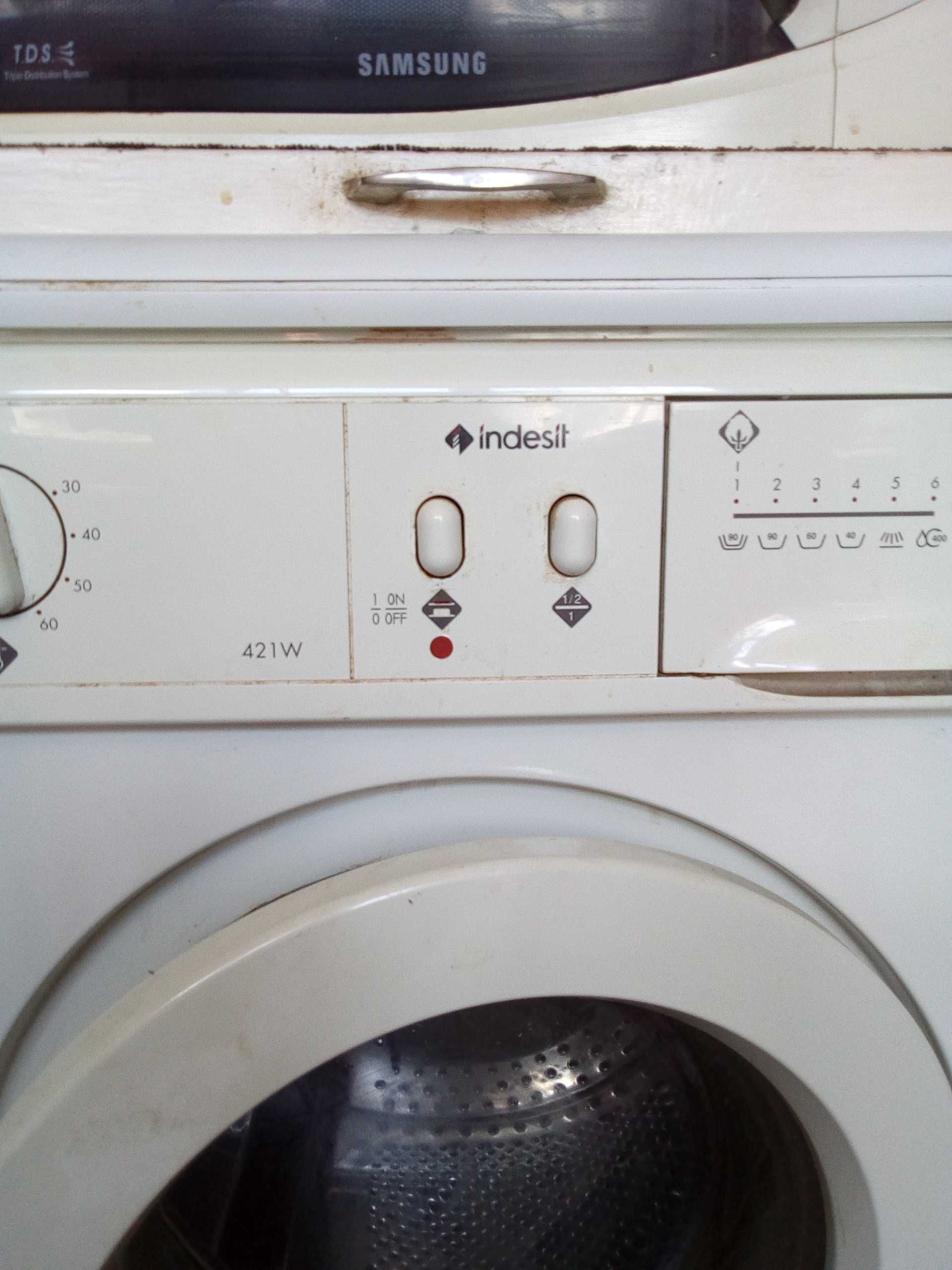 Пералня INDESIT 421W