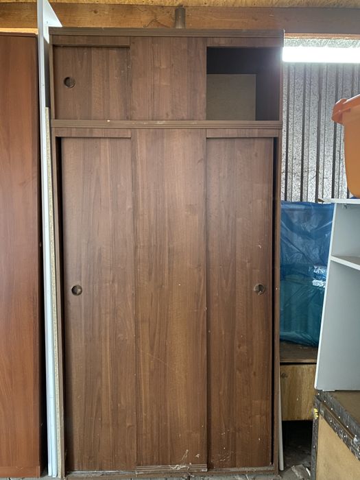 Шкаф для прихожей,гостинной.